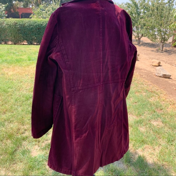 Jacket 🧥 - Picture 3 of 4